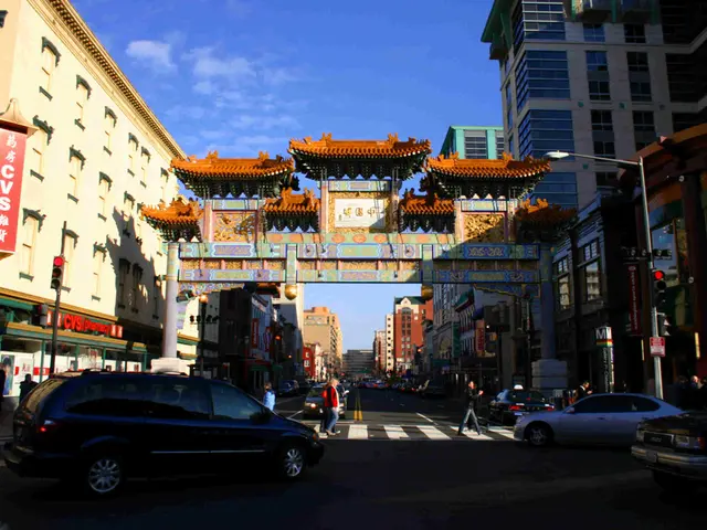 Avoiding Traffic Jams in Switzerland This Summer: Locating Uncongested Roads