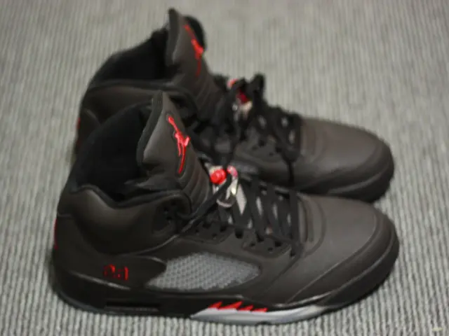 Italy's prominent vacation spot enforces footwear restriction, disallowing the use of flip-flops.