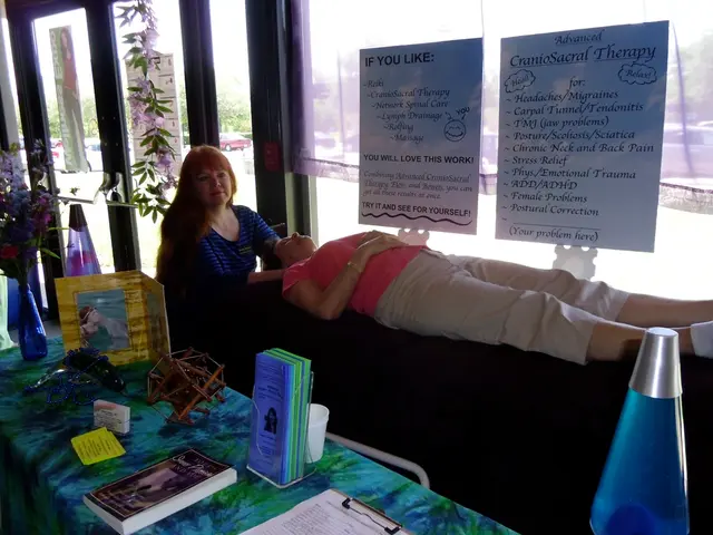 Embracing Mindfulness in Everyday Life's Hustle and Bustle