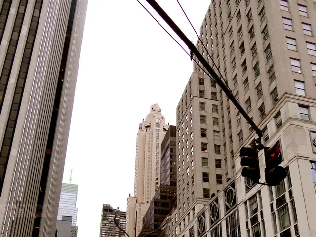 Holiday travel delays: Considering alternative routes or transportation methods?