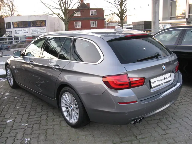 Traffic Alert: Temporary Closure on the A4 Highway Connecting Weimar and Erfurt