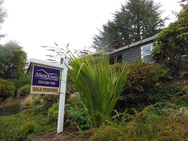 Discover 14 Stunning Wildflower Treks Across America